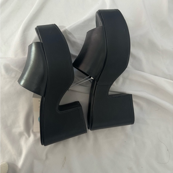 Women's Ricky Platform Heels with Memory Foam Insole - A New Day™ - Picture 5 of 6